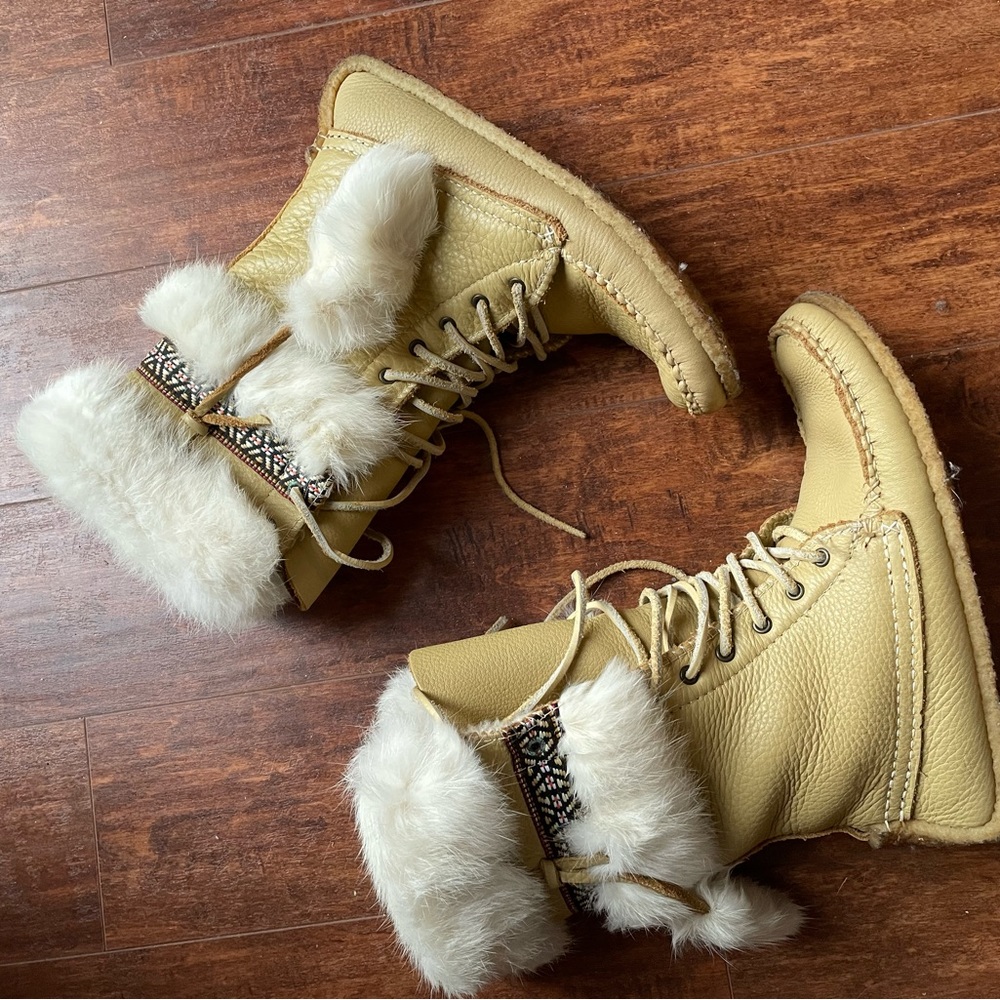 On Hold 🌼 Sz8 handmade leather moccasins with fur vintage better than UGG!! - Picture 10 of 10